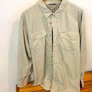 Columbia XL fishing/outdoor shirt like new